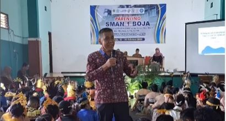 Image of Parenting Kelas XII SMA Negeri 1 Boja: Membangun Generasi Berakhlak Mulia dan Berdaya Saing Global